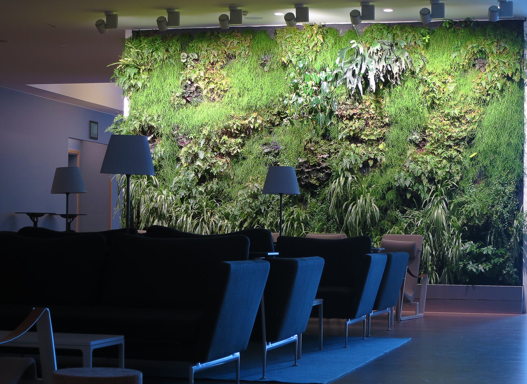 Quality Hotel Expo :: Vertical Garden Design